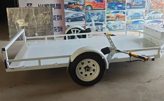 Trailer Flatbed kendali jarak jauh Gandar Tunggal Putih yang dapat disesuaikan